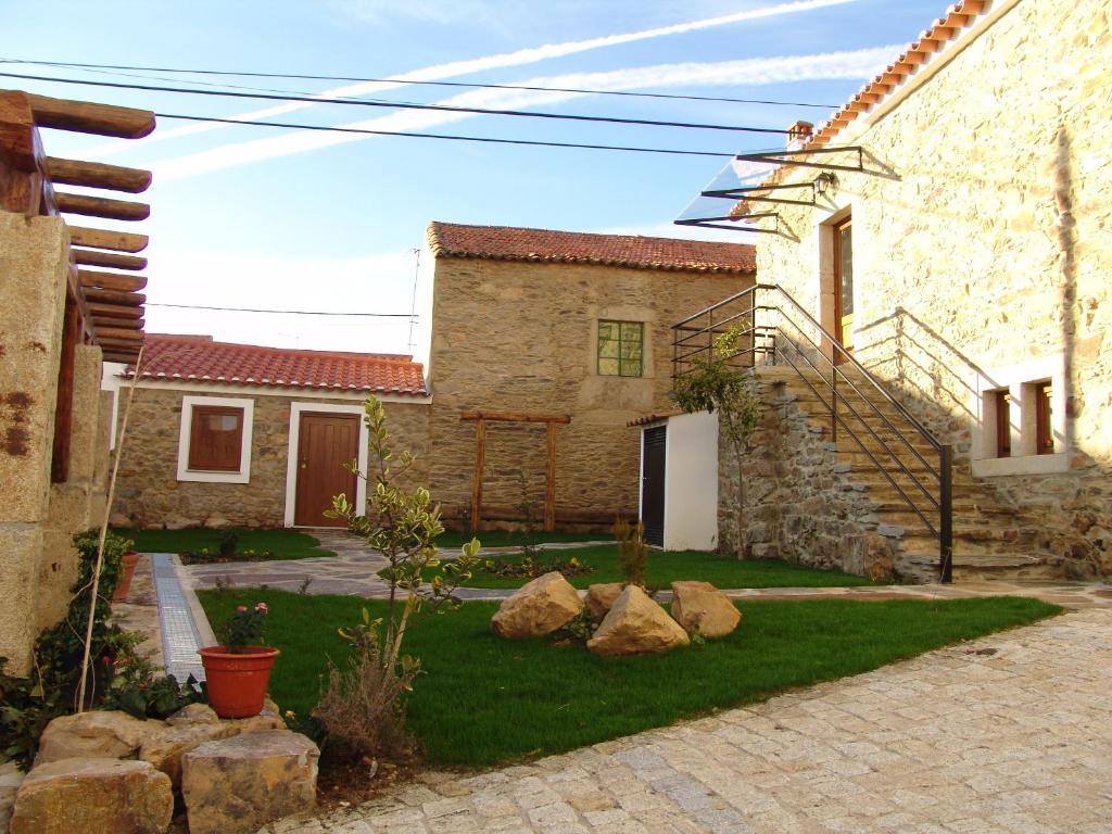 Hotel Casa Santa Catarina Penha Garcia Esterno foto
